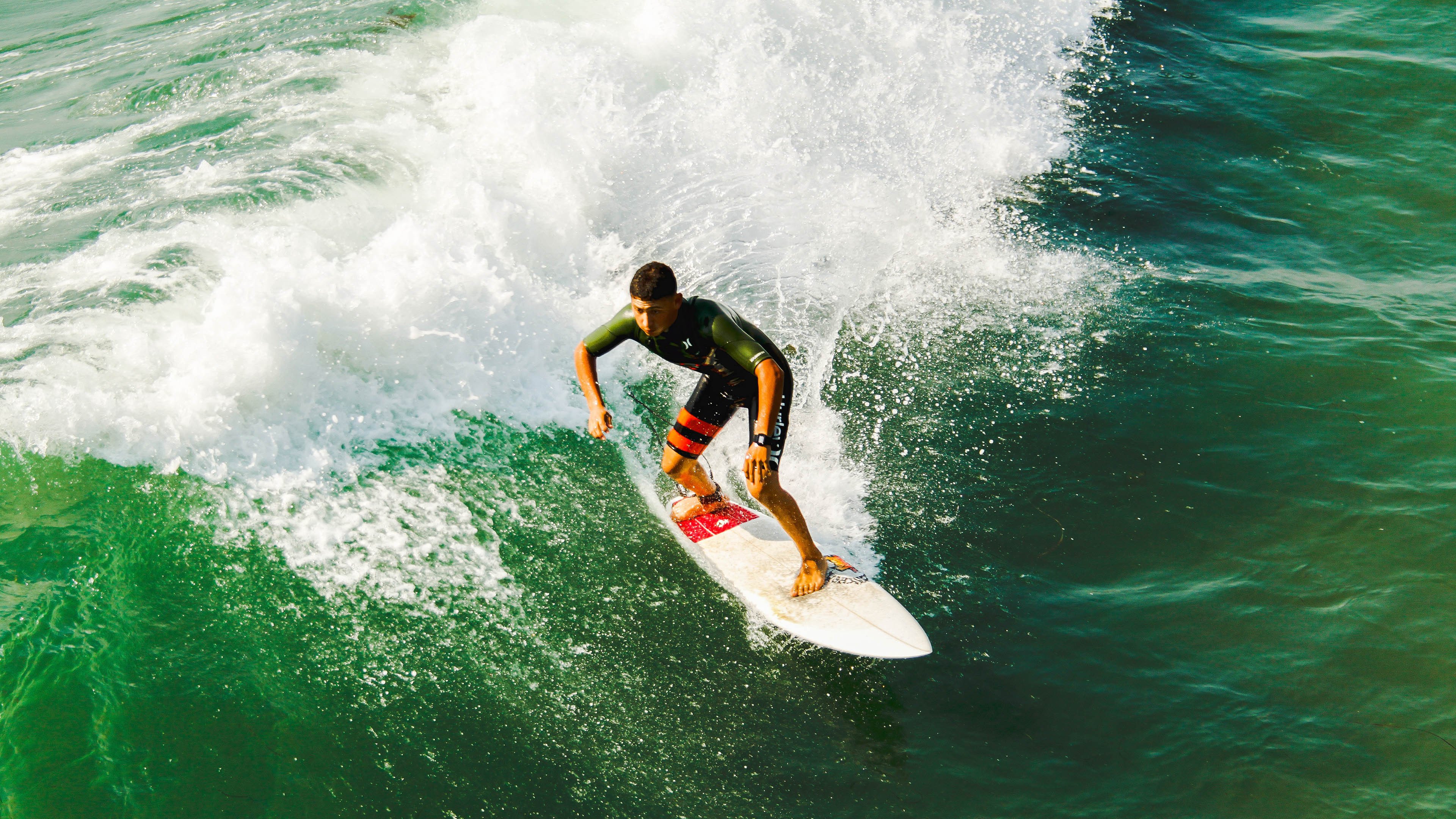 尼斯抢开局战术取得阶段性成效，尼斯球员中枪